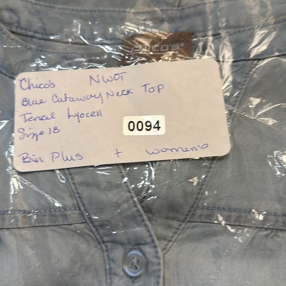 Chicos Blue Cutaway Neck Top NWOT Size 3 = 18/18 SKU0094 - Picture 8 of 8